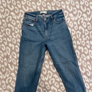 Abercrombie Curve Love Mom Jean size 28